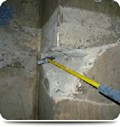 地下ピット　コンクリート柱の欠損