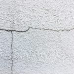 コンクリートがひび割れする原因と対策！危険性を見極めて正しい補修をしよう